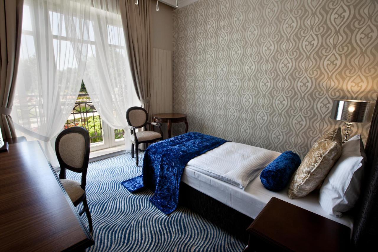 Rezydencja Luxury Hotel Bytom Piekary Śląskie Oda fotoğraf