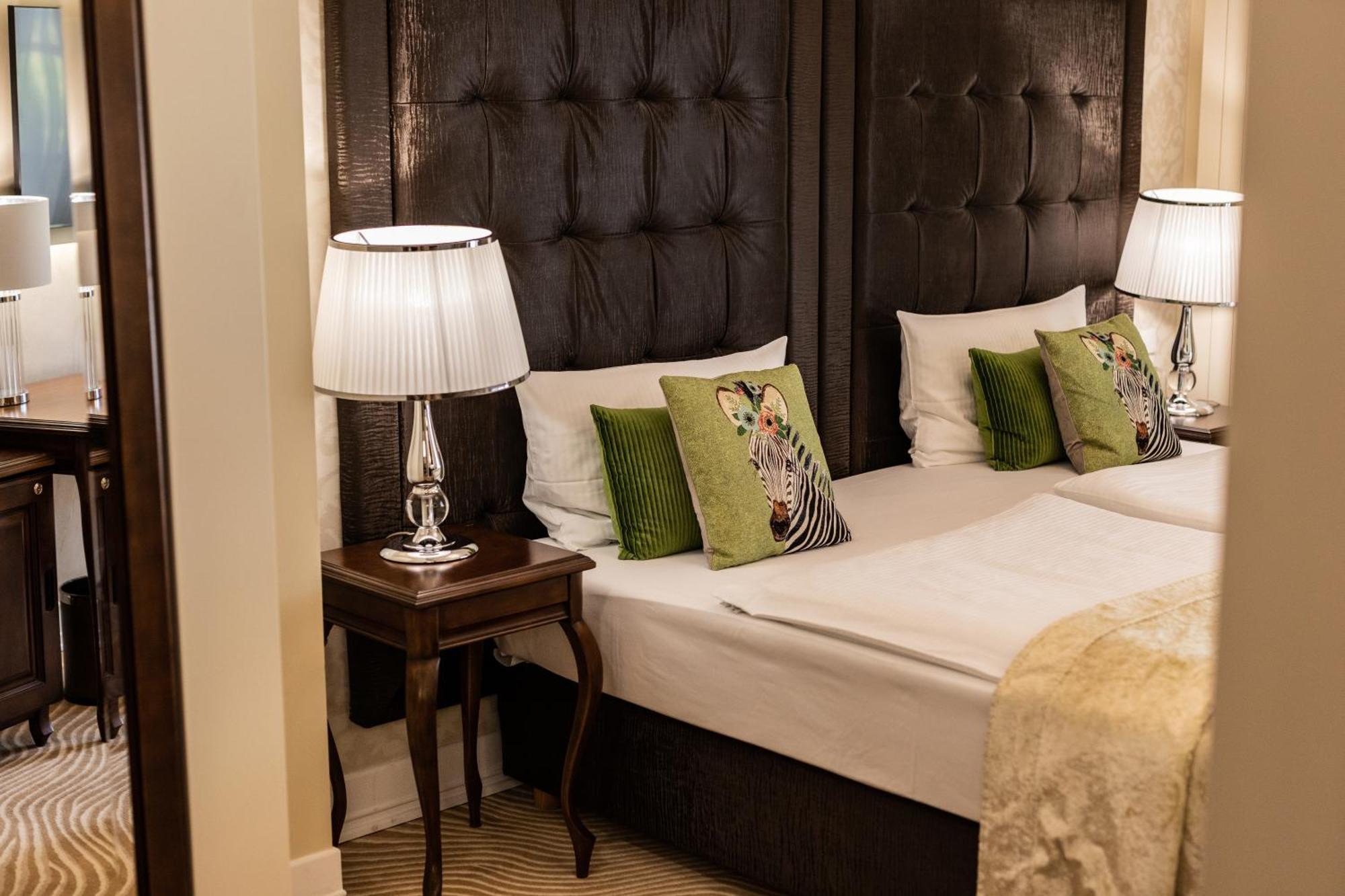 Rezydencja Luxury Hotel Bytom Piekary Śląskie Oda fotoğraf