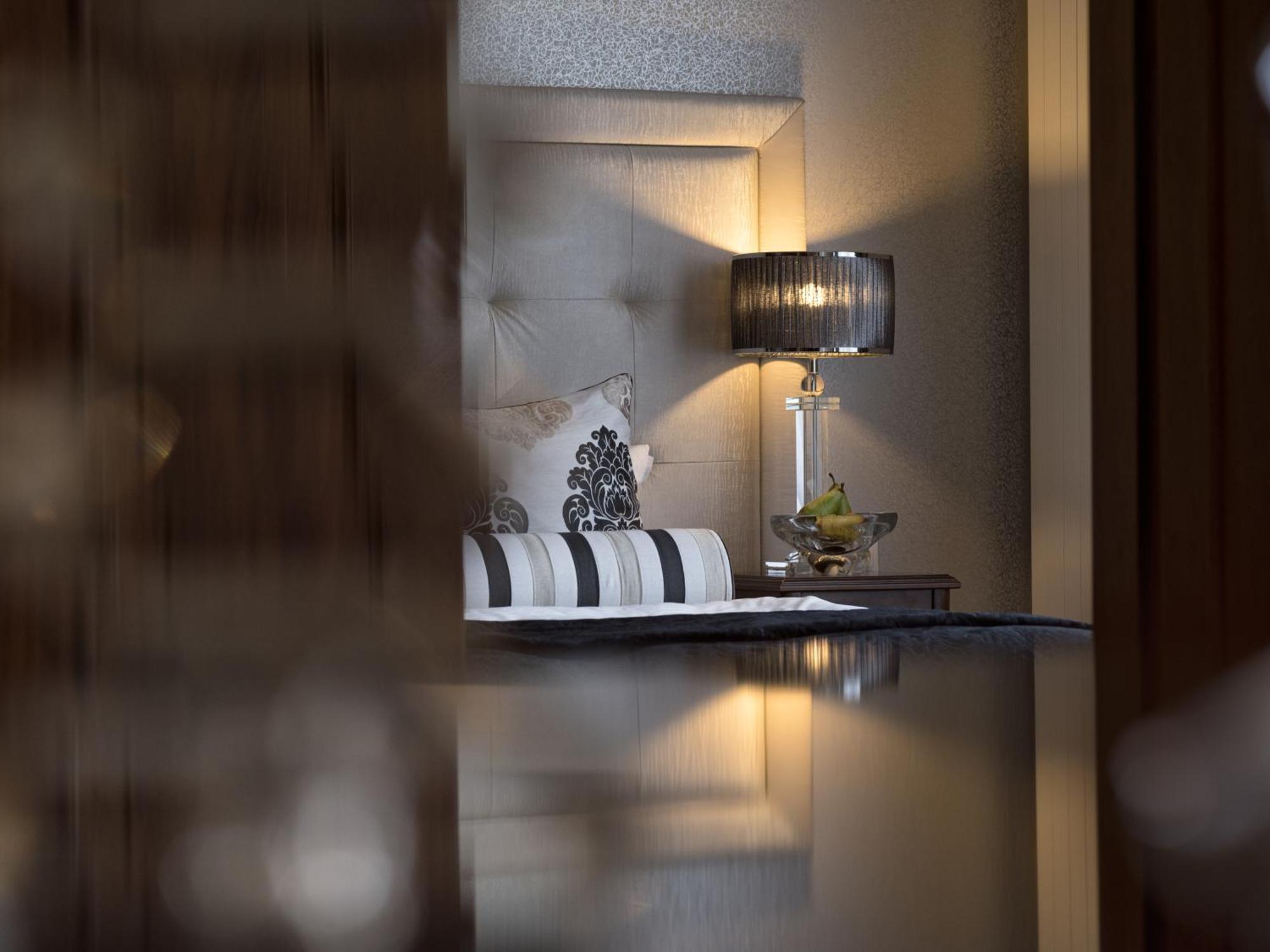 Rezydencja Luxury Hotel Bytom Piekary Śląskie Oda fotoğraf