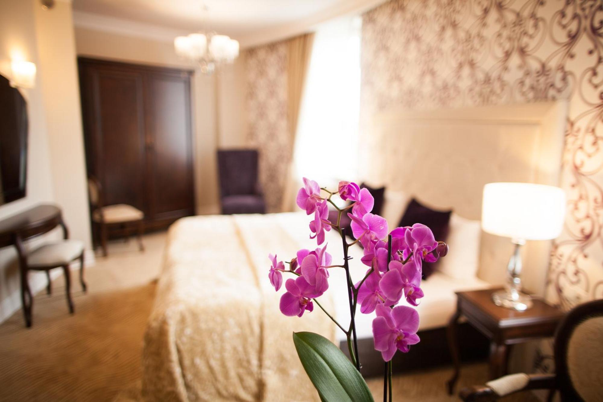 Rezydencja Luxury Hotel Bytom Piekary Śląskie Oda fotoğraf