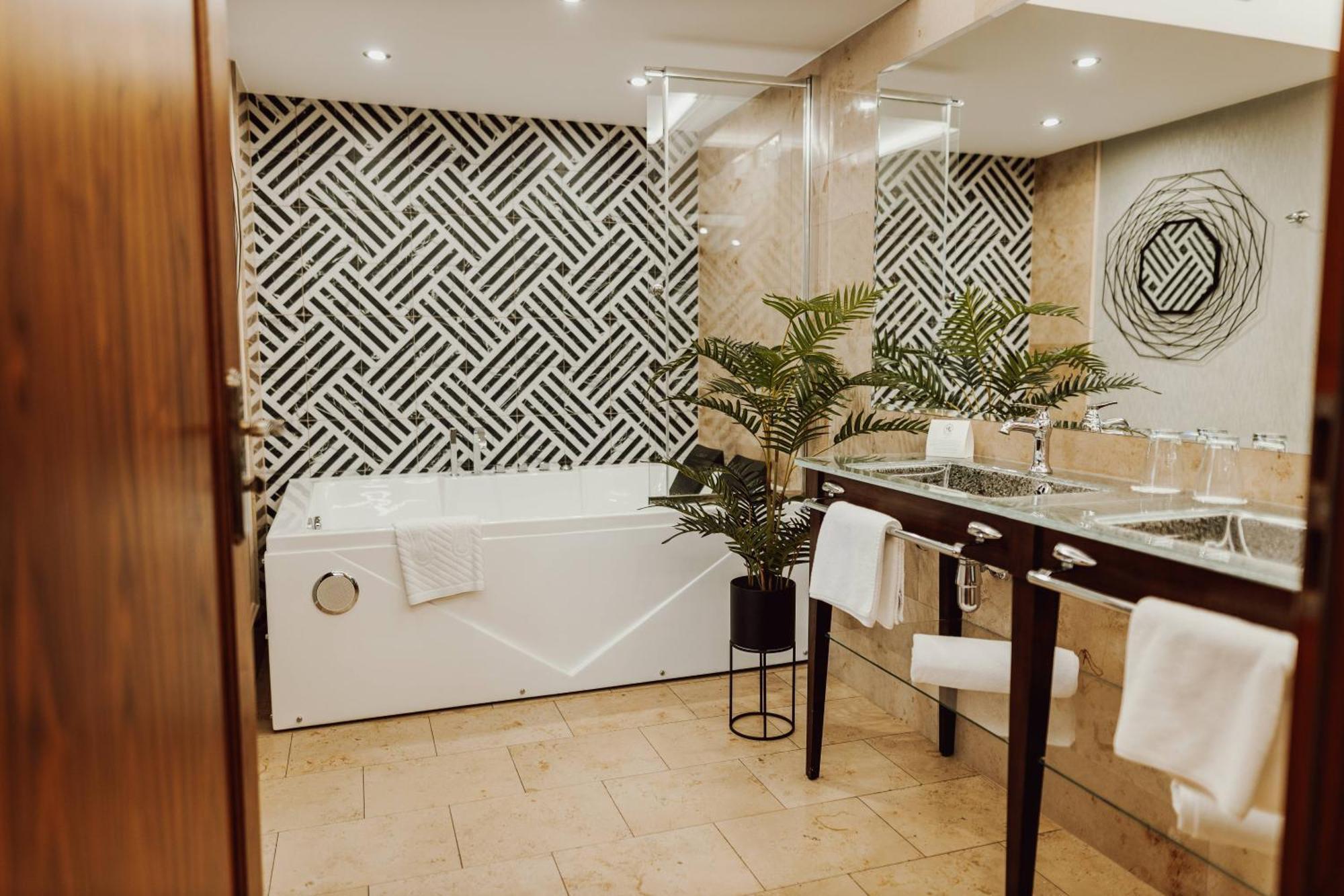 Rezydencja Luxury Hotel Bytom Piekary Śląskie Dış mekan fotoğraf